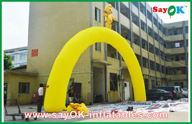 La voûte gonflable d'arc-en-ciel a adapté la ligne d'arrivée aux besoins du client ignifuge jaune voûte gonflable pour des jeux de sports