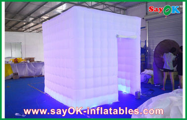 Tente gonflable 2,4 x 2,4 x 2.5M Inflatable Photobooth Kiosk de cube pour des événements avec 2 portes de Velcro