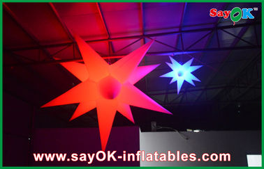 Étoiles gonflables adaptées aux besoins du client de décoration gonflable populaire d'éclairage allumées pour la barre de club