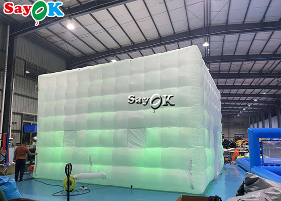 Le PVC extérieur a enduit la tente gonflable d'air de cube géant en LED de la taille faite sur commande de ventilateur