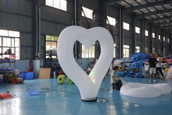 lumière de la ceinture LED de coeur de décoration de 2.5M Diameter Inflatable Lighting