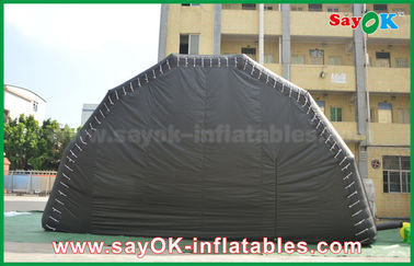 Le noir gonflable de tente de travail a adapté la grande tente aux besoins du client d'événement d'air de tente d'exposition gonflable d'étape avec la lumière menée