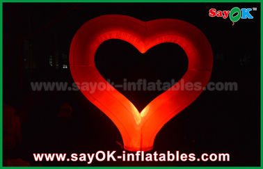 Forme rouge de coeur de tissu de décoration légère gonflable en nylon de partie pour le mariage d'événement