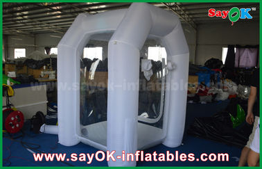produits gonflables faits sur commande blancs 1,5 * de 1,5 * de 2.5m ont adapté la tente aux besoins du client gonflable de boîte