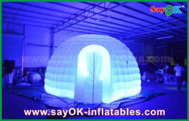 La couleur gonflable d'igloo de dôme de tente a changé allumer la tente gonflable ronde de dôme avec le matériel de tissu d'Oxfor
