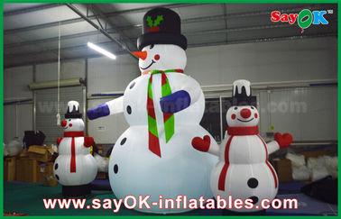 Bonhomme de neige géant de Noël de décorations gonflables de vacances de tissu d'Oxford pour la partie