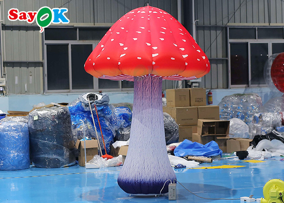 les champignons gonflables de décoration de 2.5m menés montent en ballon la lumière vers le haut du ballon