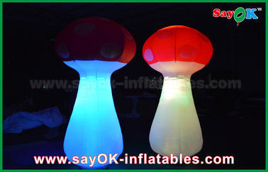 Présentez l'éclairage gonflable géant de champignon de la décoration LED pour épouser/événement