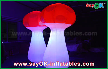 Présentez l'éclairage gonflable géant de champignon de la décoration LED pour épouser/événement