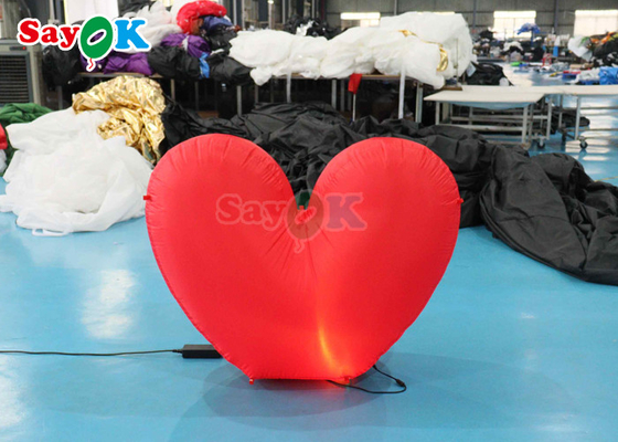 Cœur gonflable géant Proposition de mariage rouge clair Scène pour des événements incroyables