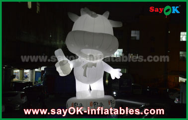 Décorations de cour gonflables personnalisés personnages de dessins animés gonflables Bétail blanc 10m de hauteur