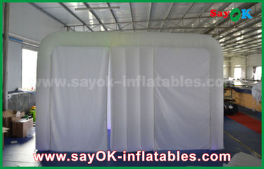 Tente gonflable de cabine de photo de partie de tente de tissu blanc gonflable du géant 4mL Oxford avec la lumière de LED