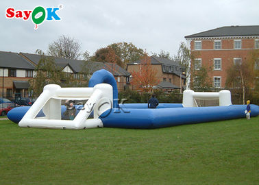 Terrain de football gonflable bleu de terrain de football de savon de jeux gonflables de sports de jardin pour des enfants