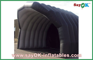 Tente serrée d'air gonflable construisant la grande Chambre gonflable noire de tente pour camper
