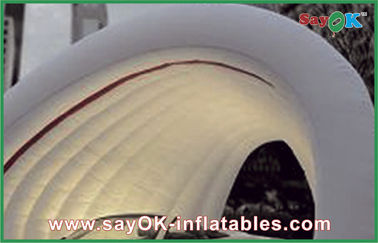 Tente gonflable blanche énorme d'air pour l'exposition commerciale commerciale/annoncer le tissu d'Oxford