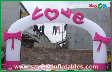 Voûte l'épousant gonflable de tissu d'Oxford de voûte de ballon de ville de partie/arcade gonflable de forme de coeur pour la promotion