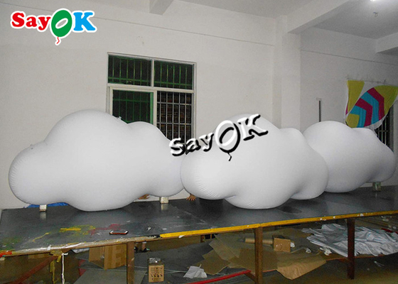plafond gonflable 10ft fait sur commande de produits de 3m accrochant le ballon de nuage de PVC avec des lumières de LED
