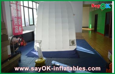 Tente gonflable blanche d'air d'événement de tissu d'Oxford, partie gonflable adaptée aux besoins du client de tente d'air de famille de tunnel