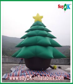 Décorations gonflables gonflables vertes de vacances d'arbre de Noël