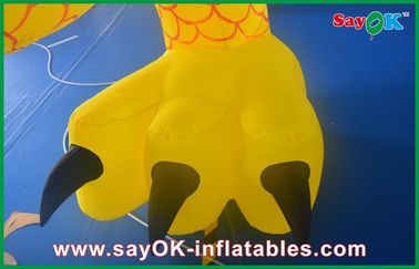 La publicité des personnages de dessin animé gonflables, voûte jaune chinoise de dragon