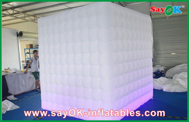 La cabine de photo de mariage louent la cabine gonflable de photo de cube avec le logo fait sur commande mené de lumières