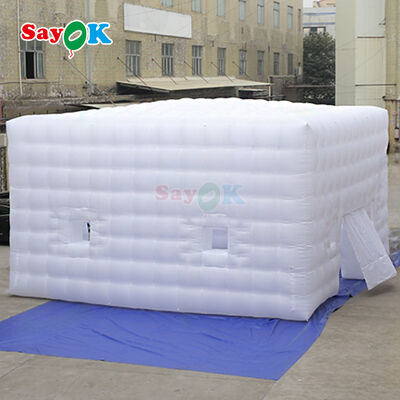 Tente pneumatique cube de 8m x 8m avec éclairage LED et tissu oxford durable pour les événements en plein air