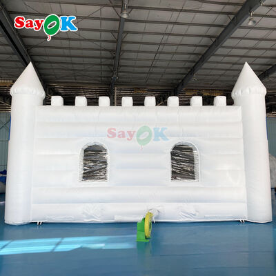 Château gonflable blanc ignifuge imperméable résistant aux UV personnalisé pour mariages et fêtes en plein air