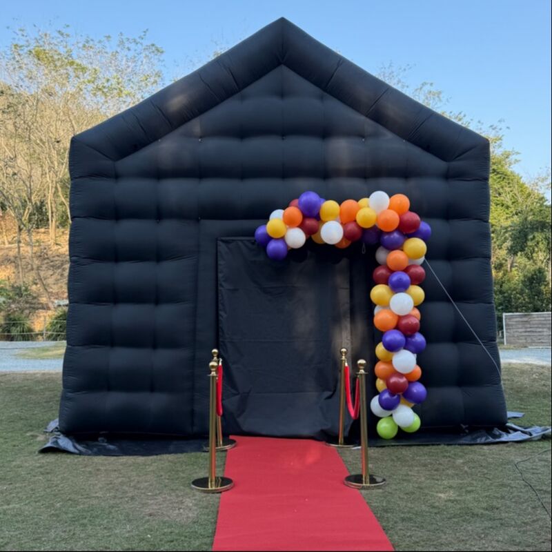 Tente de boîte de nuit gonflable portable avec tissu Oxford imperméable, éclairage LED personnalisable et installation rapide pour les événements en extérieur